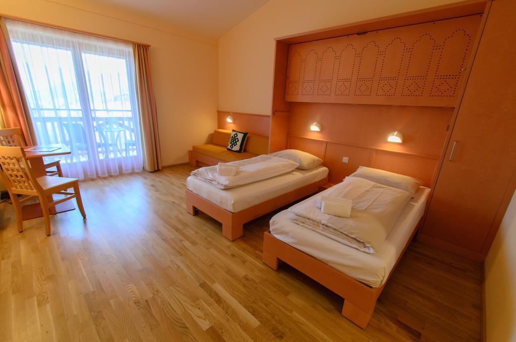 Jufa Hotel Knappenberg Ober-Gossen Bagian luar foto
