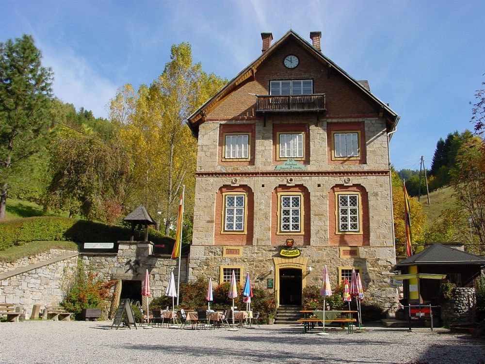 Jufa Hotel Knappenberg Ober-Gossen Bagian luar foto