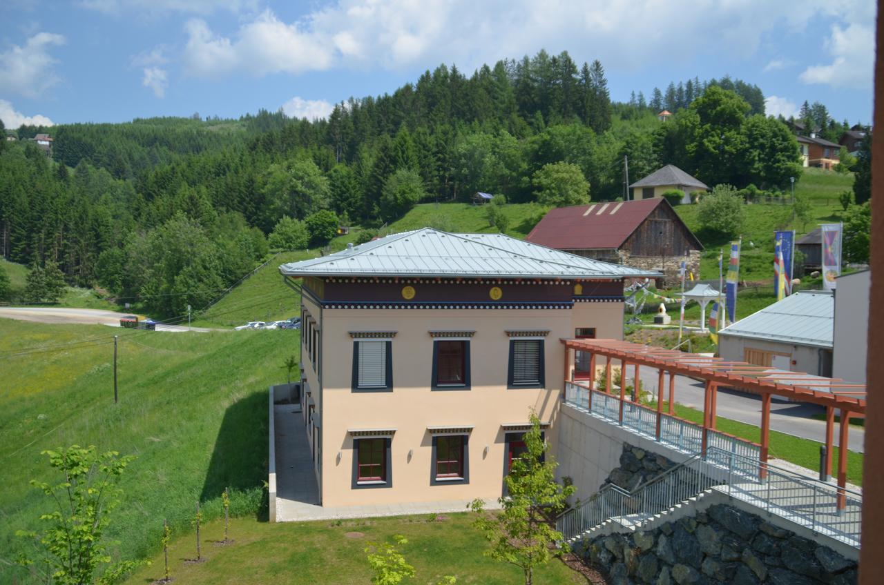 Jufa Hotel Knappenberg Ober-Gossen Ruang foto